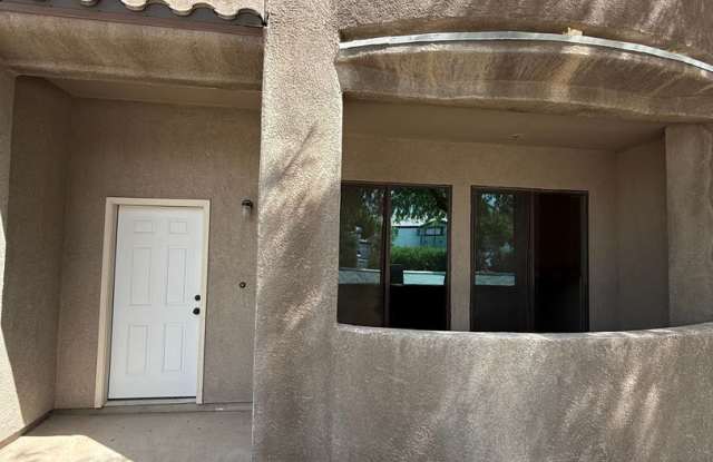 Luxury Eldorado Condo For Rent Gallery 3