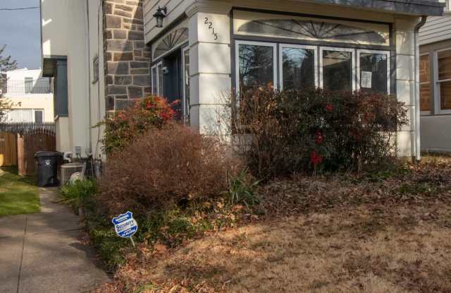 2215 N Harrison Street photos photos