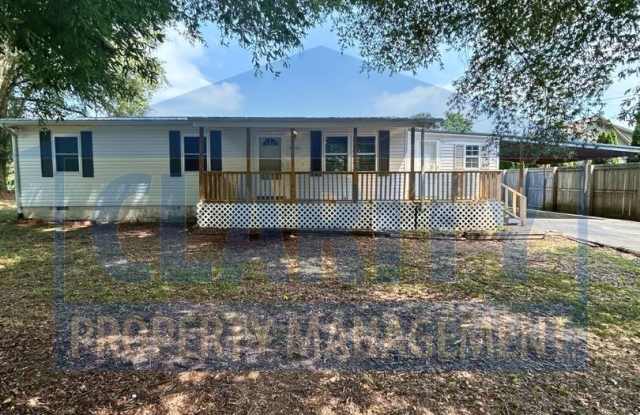 Charming 3-Bedroom, 1-Bath Home with Bonus Room! photos photos