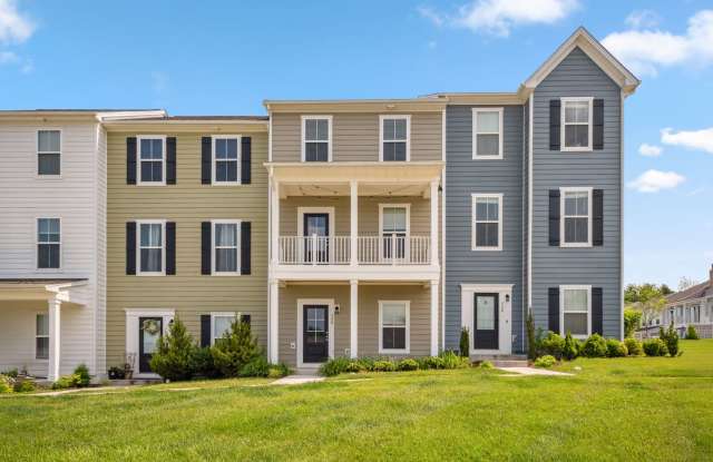 3 bed/ 3 1/2 bath. Dog Friendly. photos photos