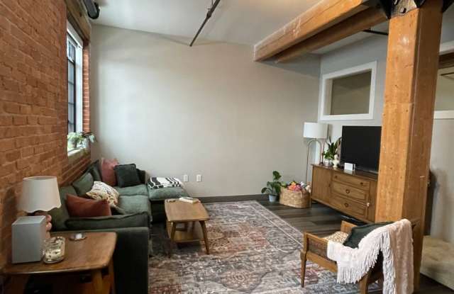 Oak Knitting Mill Apartments – Franklin Square Available photos photos