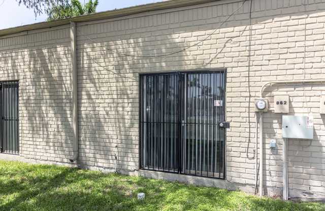 862 W. Price Rd. Gallery 3
