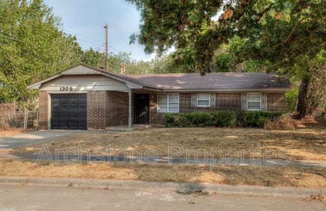 1309 Hickory Lane Gallery 1