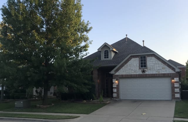 2736 Red Wolf Dr - 2736 Red Wolf Drive, Fort Worth, TX 76244
