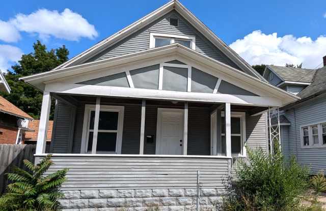 486 E. Apple, 3 bedroom house with basement photos photos