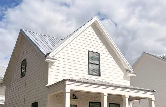 2BR / 2.5BA Cottage — Available Fall 2027! Gallery 3