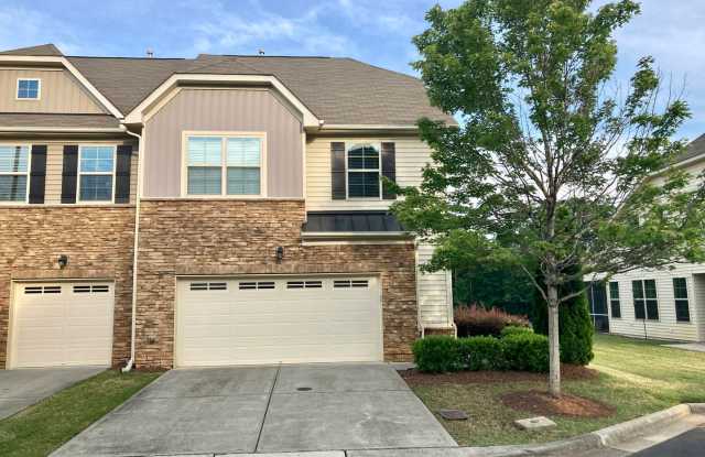 Beautiful 3 Bedroom, 2.5 bath with 2 Car Garage in Thompson Ridge! photos photos