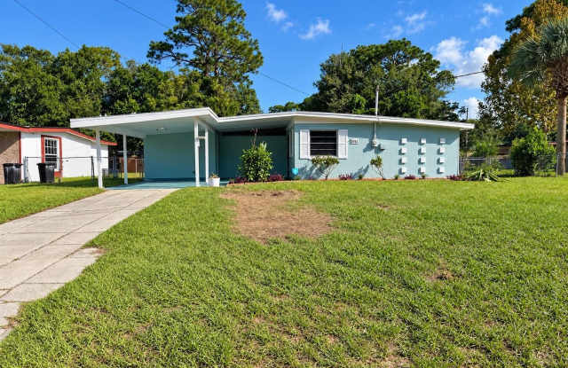 1011 PHEASANT Drive Gallery 1