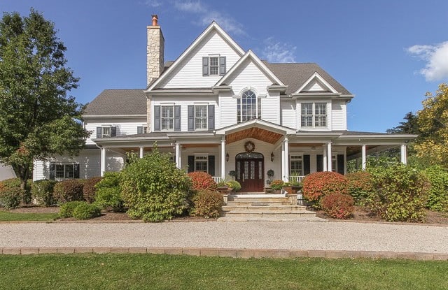 359 South Bateman Circle - 359 Bateman Circle, Barrington Hills, IL 60010