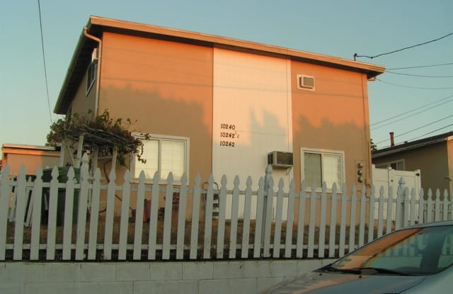 10242 Fernglen Avenue - 10242 Fernglen Avenue, Los Angeles, CA 91042