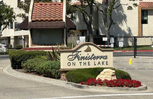 FINISTERRA ON THE LAKE: Remodeled 3 Bedroom 2 Bath 2 Two Story Condo With Step Down Living Room photos photos