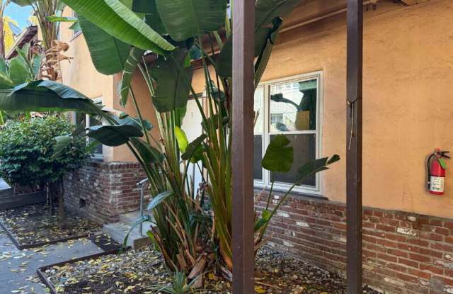 1715 H St - 1715 H Street, Sacramento, CA 95811