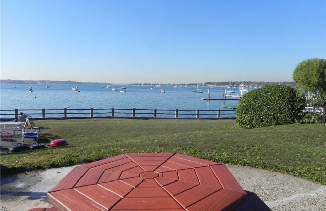 23 Dolphin Green - 23 Dolphin Green, Port Washington, NY 11050