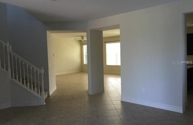 11611 CHATEAUBRIAND AVENUE Gallery 3
