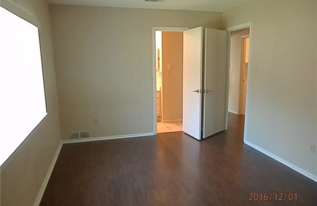 613 Frostwood Drive Gallery 3