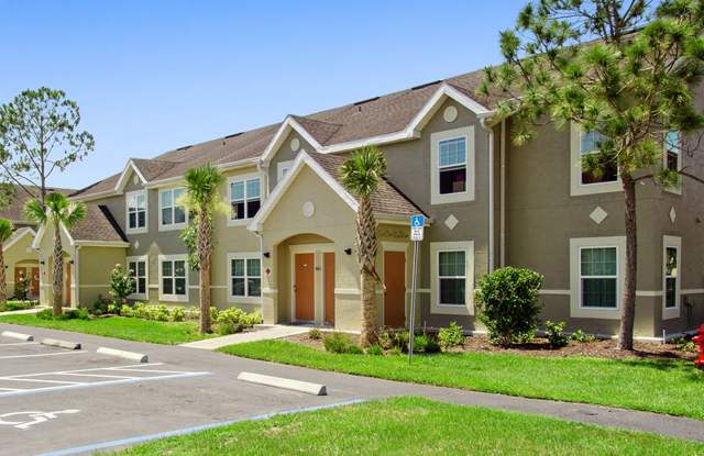 Seven Palms Apartments - Affordable Housing Gallery 2