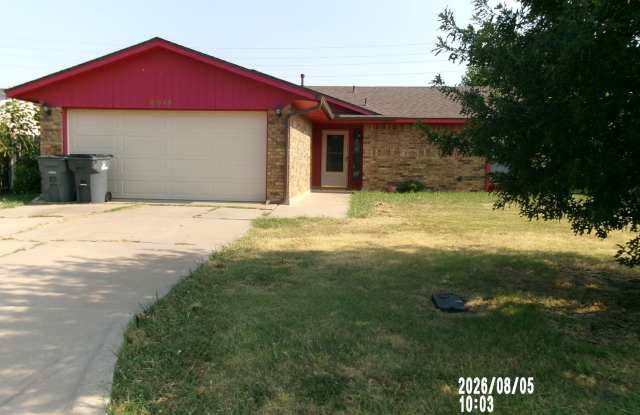 VERY NICE HOME IN THE LEE WEST ESTATES AREA. PETS NEGOTIABLE WITH OWNERS APPROVAL Gallery 4