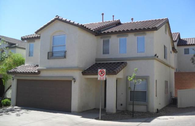 GORGEOUS HOME IN NICE COMMUNITY photos photos