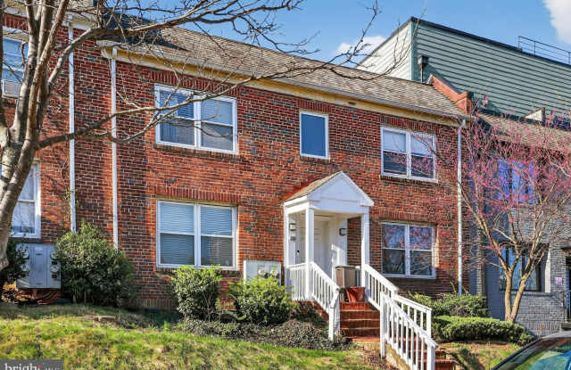 1227 MEIGS Place NE unit: D photos photos