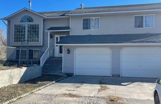 Nice 4 bed, 2 bath Spring Creek Home - 248 Oakshire Drive, Spring Creek, NV 89815