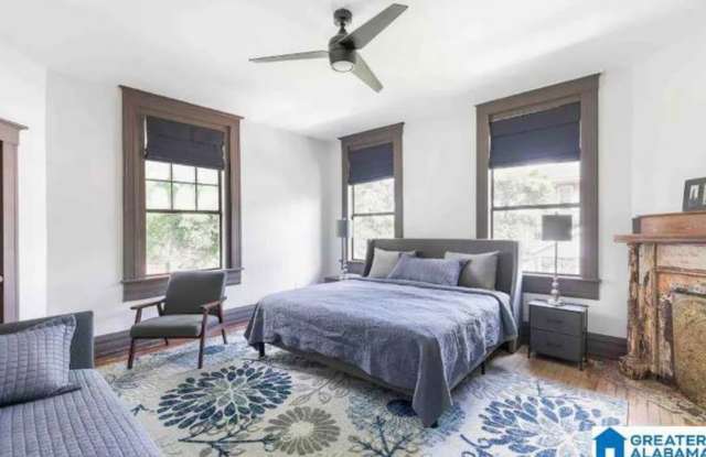 Beautiful Spacious Home in Norwood area Gallery 4