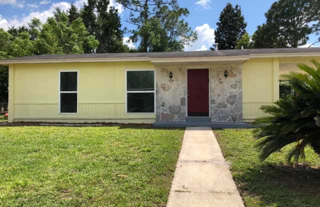 3 Bed 1 Bath Home | Pet Friendly | Carport | Central Air | Washer Dryer Hook Ups | Section 8 Welcomed - 1635 Brady Drive, Deltona, FL 32725