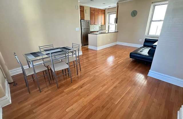 2105 33rd St Apt 5 Gallery 2