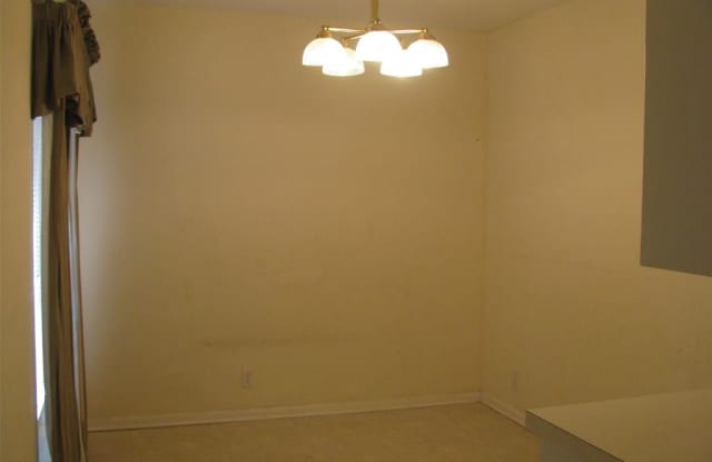 2943 Longmeade Drive Gallery 4