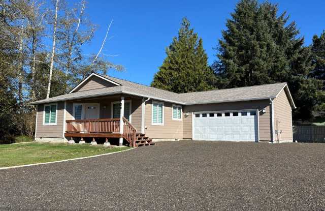 Spacious 3-Bedroom, 2-Bedroom in Ocean Shores! Gallery 1