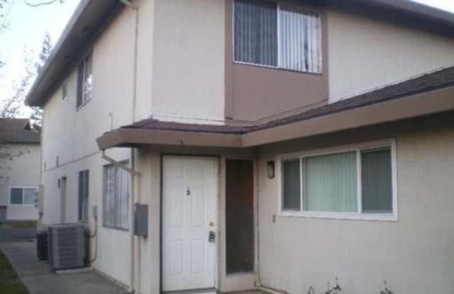 Great Looking 2bd / 1bth 2 Story Condo! photos photos Great Looking 2bd / 1bth 2 Story Condo! photos photos