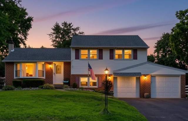 2176 MEADOWVIEW DRIVE Gallery 1