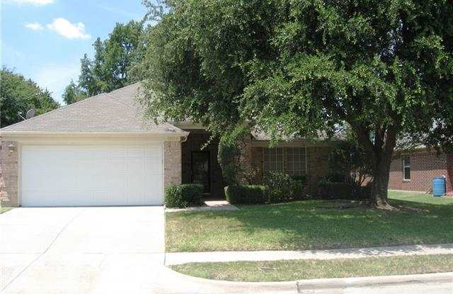 1104 Chesapeake Street - 1104 Chesapeake Street, Euless, TX 76040
