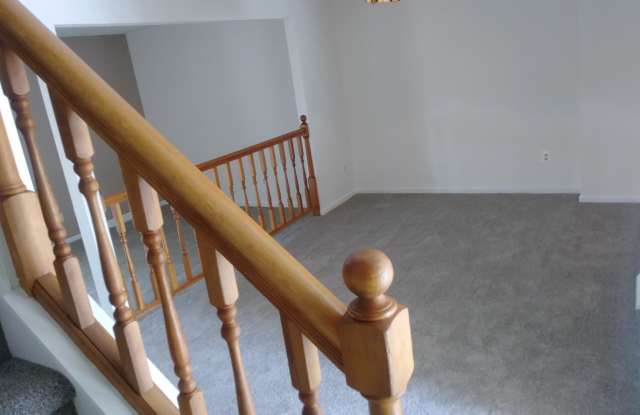 2910 SHELLEY COURT Gallery 4