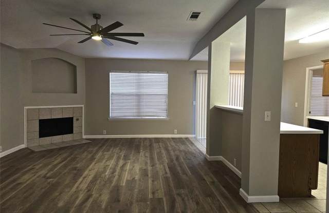 2405 Tisbury Way Gallery 2