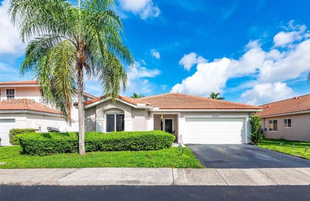 12519 NW 10th Ct Gallery 1