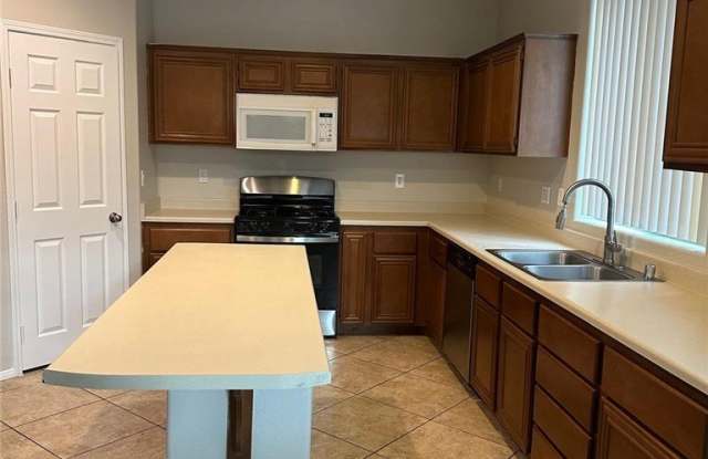 3435 Bella Valencia Court Gallery 2