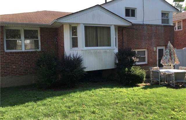 222 Stephen Street - 222 Stephen Street, Levittown, NY 11756