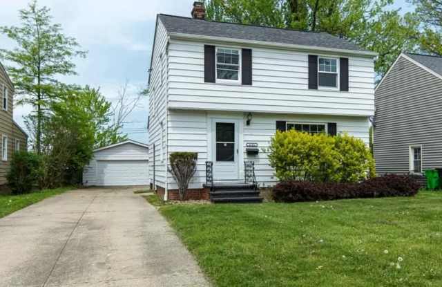 A Fantastic Colonial Home within a Park Like Setting! - 4521 Golfway Road, South Euclid, OH 44121