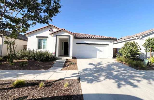 Charming 3 bedroom, 2 Bath Home photos photos