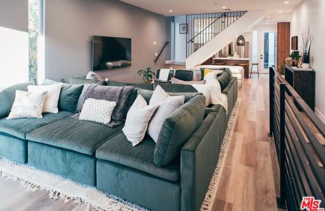 803 N Harvard Blvd photos photos