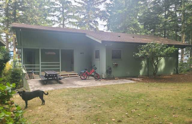 Charming Waterfront Cabin on San Juan Drive photos photos