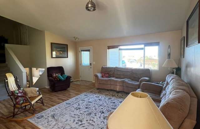 Furnished 4-Bedroom, 3-Bath Home with Spacious Backyard for rent from 10/15/26 to 4/30/26 Gallery 3