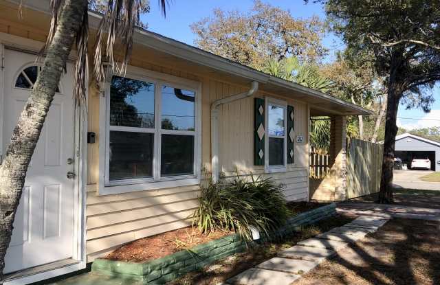1262 Palmetto St Gallery 1