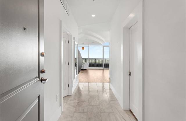 3338 Peachtree Road NE unit: 3501 Gallery 3
