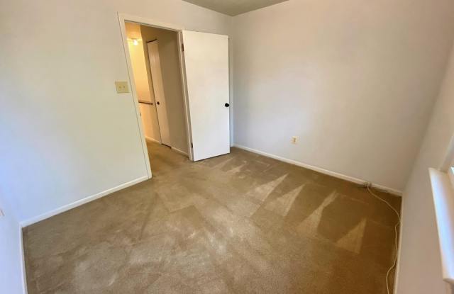 744 MATCH POINT Drive photos photos