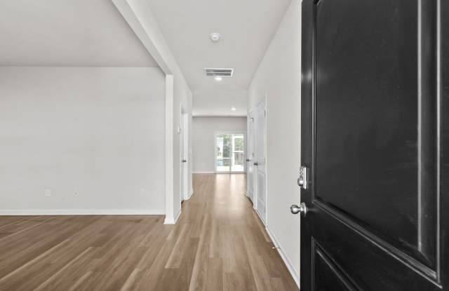 Spacious 4BR Newer Home | 2,923 Sq. Ft. | 2-Car Garage | 29588 Gallery 4