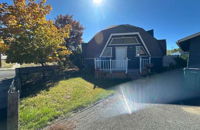 804 N 2nd St - 804 North 2nd Street, Klamath Falls, OR 97601