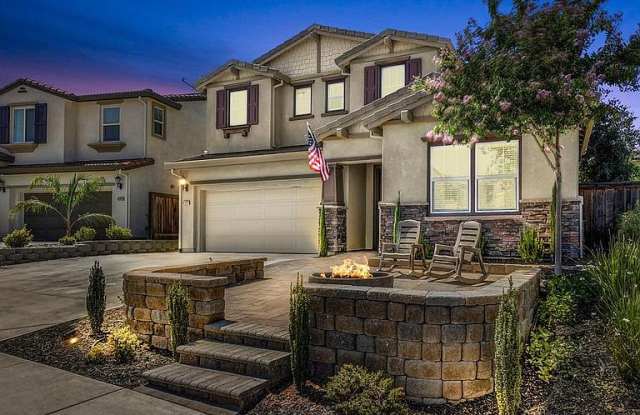 6390 Sporran Court Gallery 3