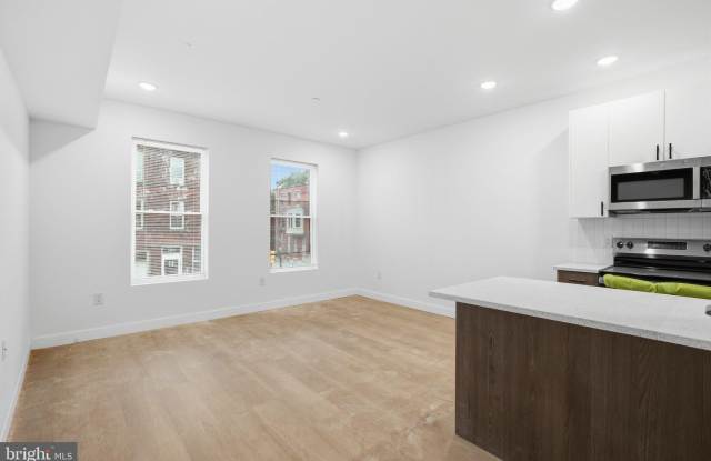 1902 W DIAMOND Street Gallery 4