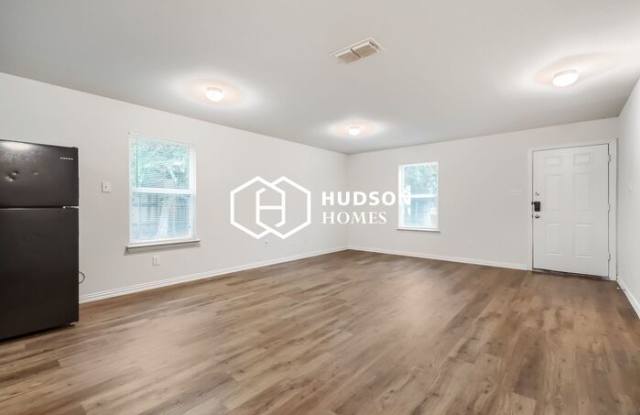 1620 Mockingbird Lane Gallery 4
